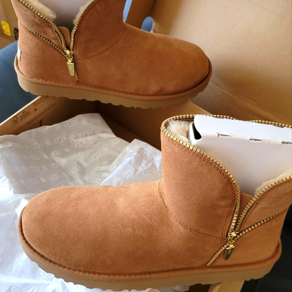 Women's UGG BOOTS TAN